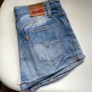 Levi’s shorts